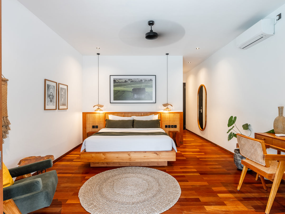 Private King Suite at Oasis — view 2 of 10