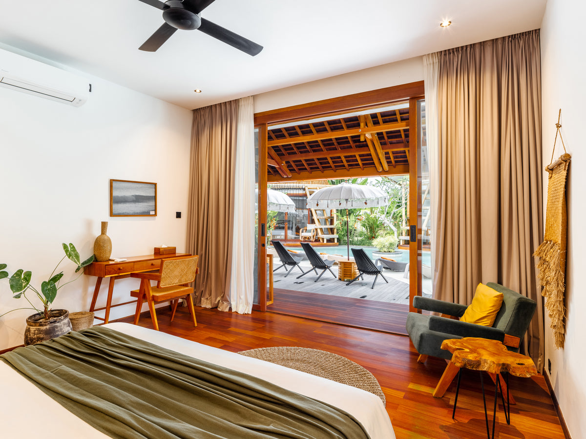 Private King Suite at Oasis — view 1 of 10